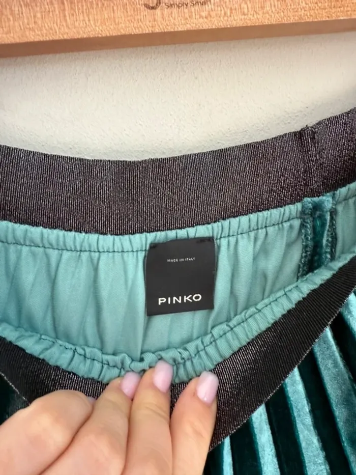 Jupe en velours Pinko verte - photo numéro 3