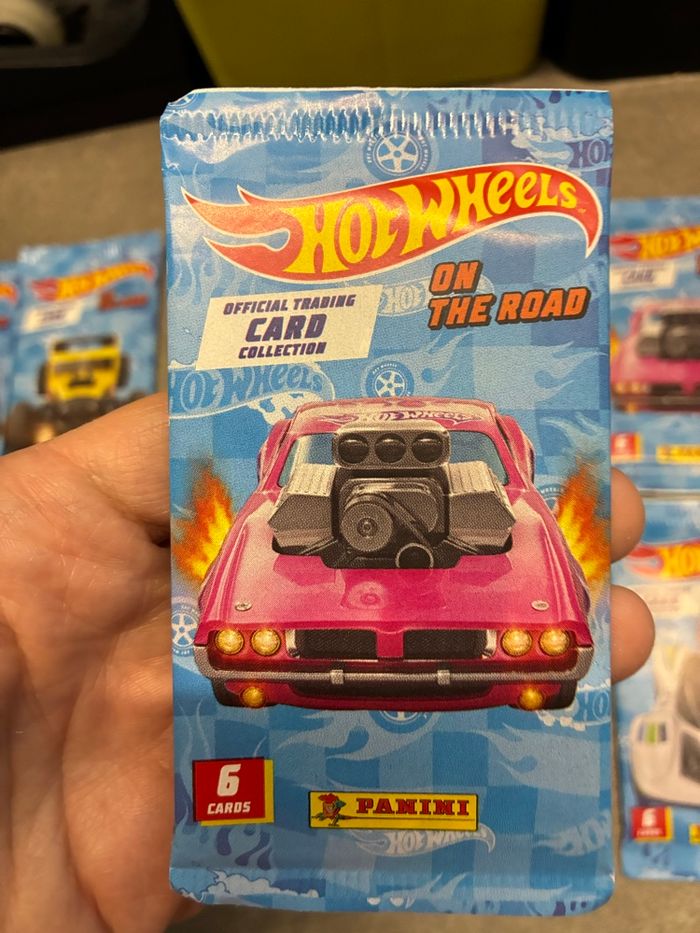 10 boosters cartes à collectionner Hotwheels on the Road - photo numéro 3