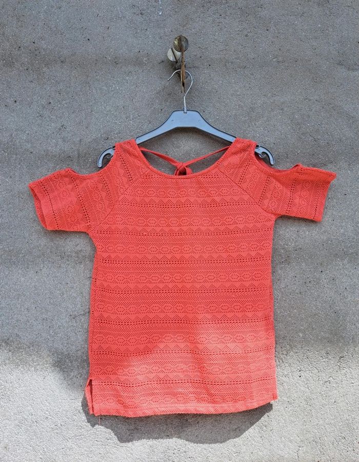 Petit top brodé orangé