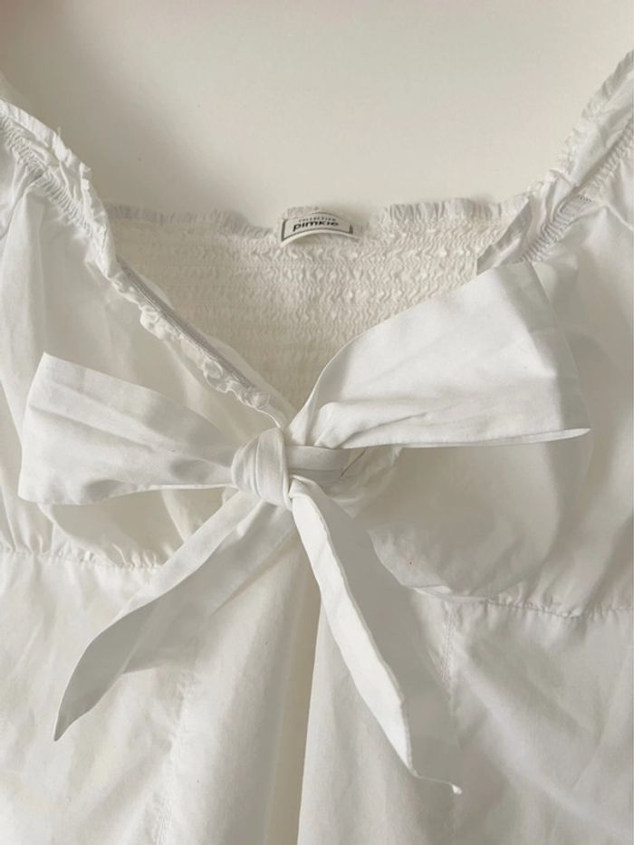Magnifique crop top blanc en coton à nouer avec un gros noeud sur le devant - photo numéro 3