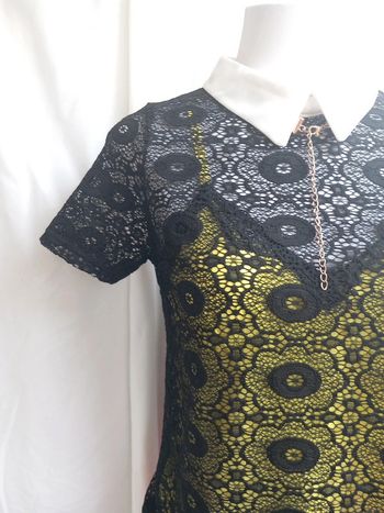 Blouses col haut en dentelle