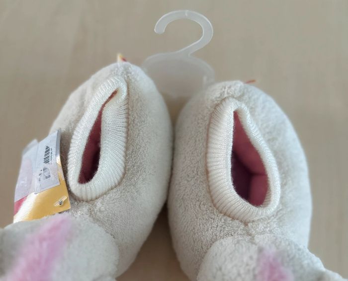 Chaussons licorne neufs taille 19/20 - photo numéro 7