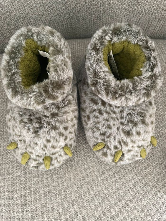 Chaussons poilus en fausse fourrure de “monstre” semi montants tous doux