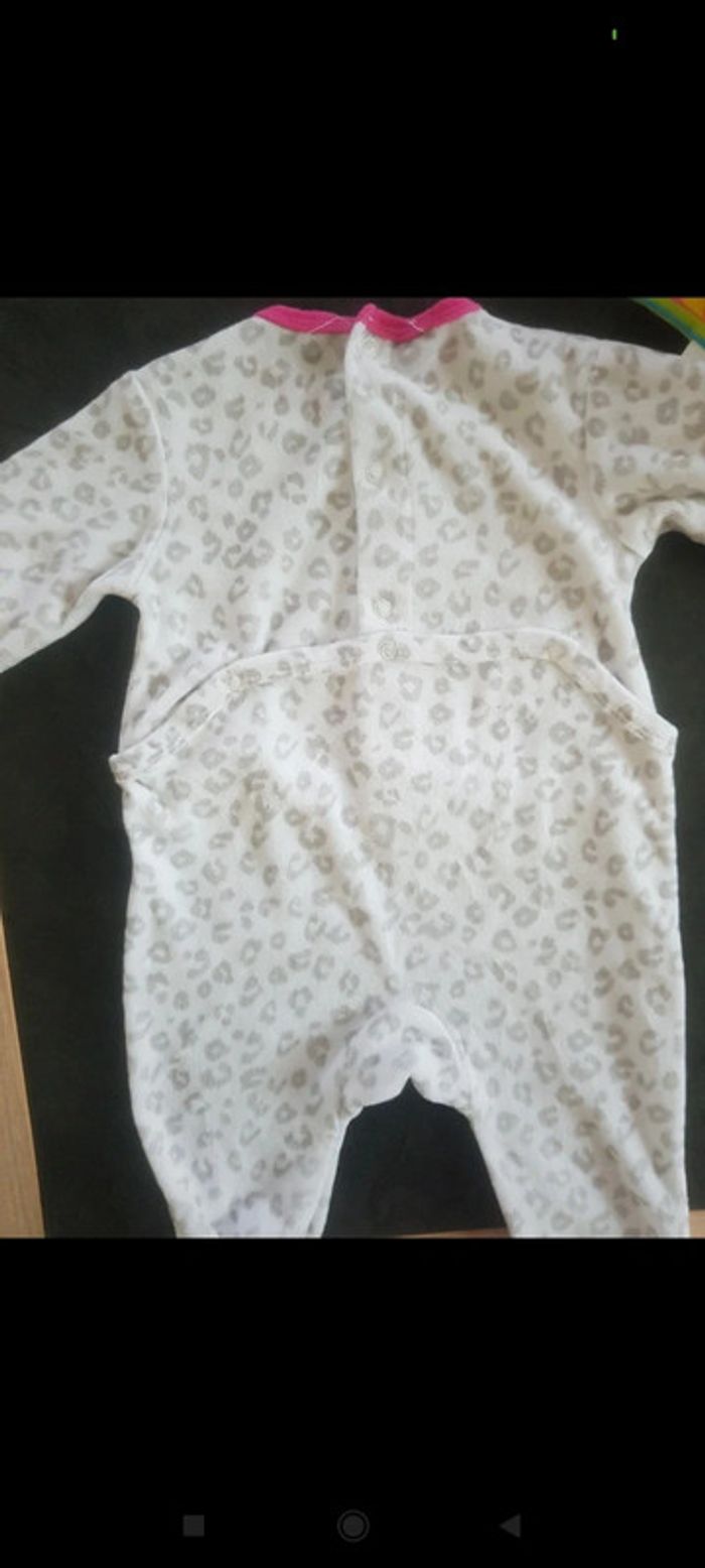 Adorable pyjama 6 mois - photo numéro 3