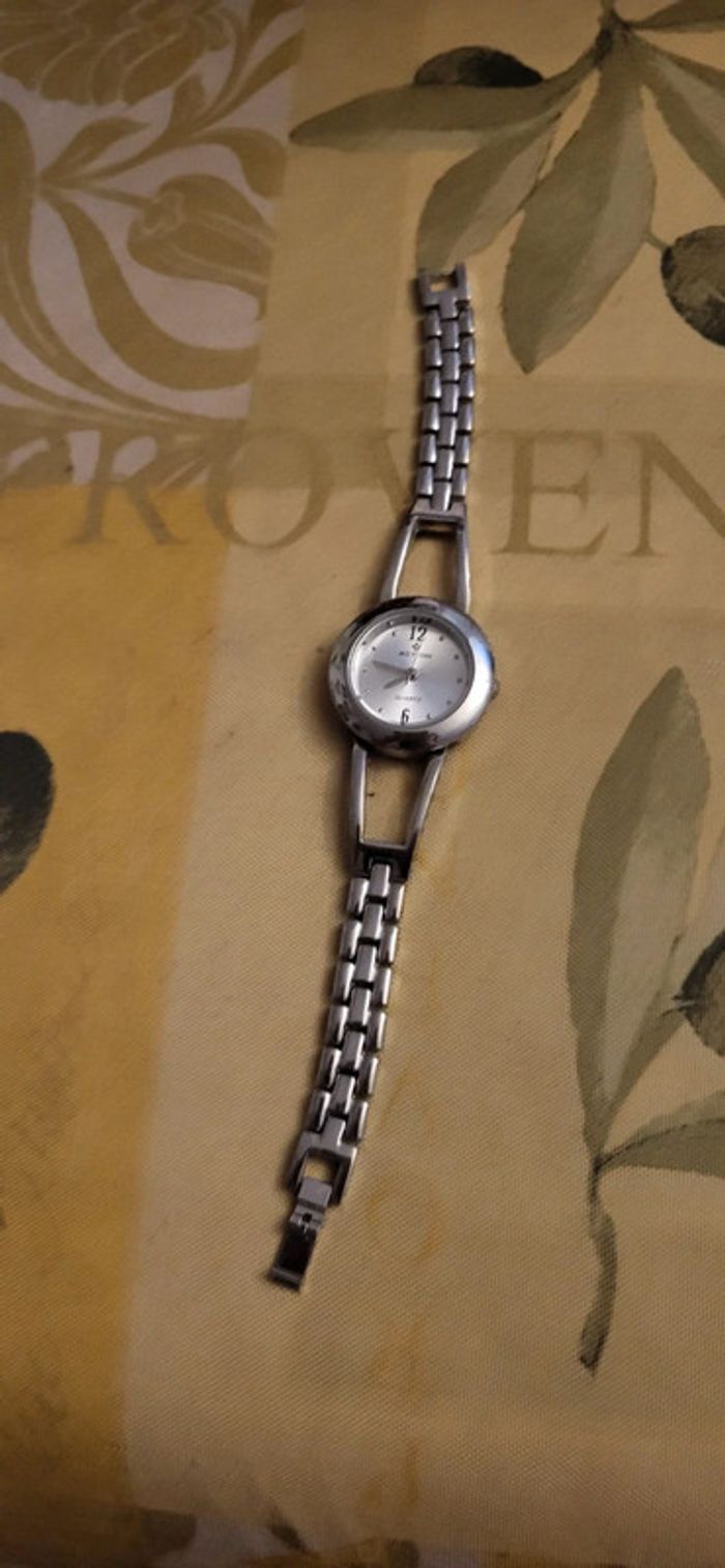 Montre femme - photo numéro 2