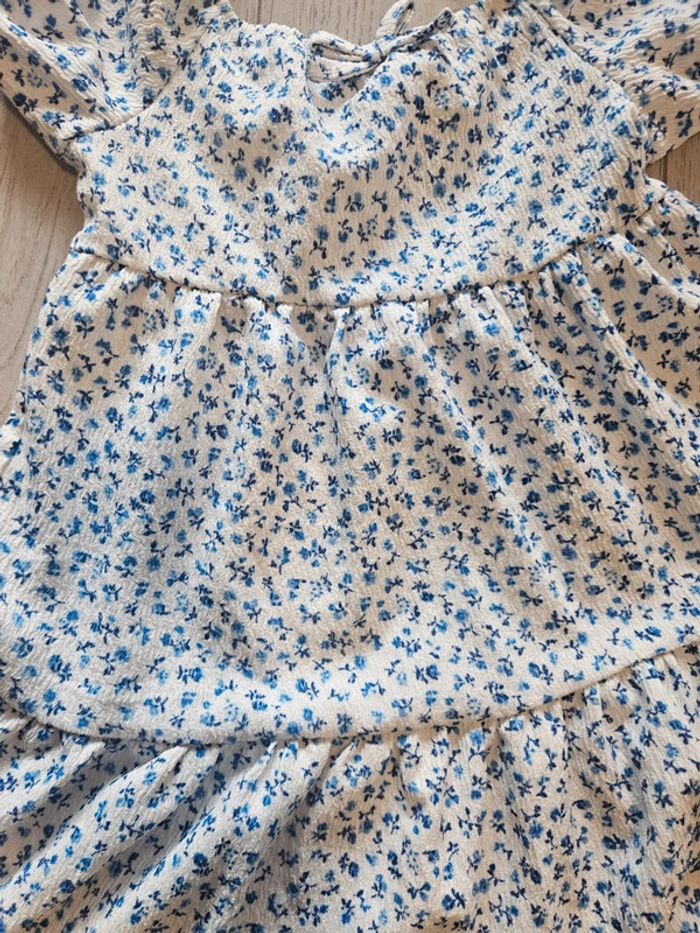 Robe fleurs primark 4/5 ans - photo numéro 5