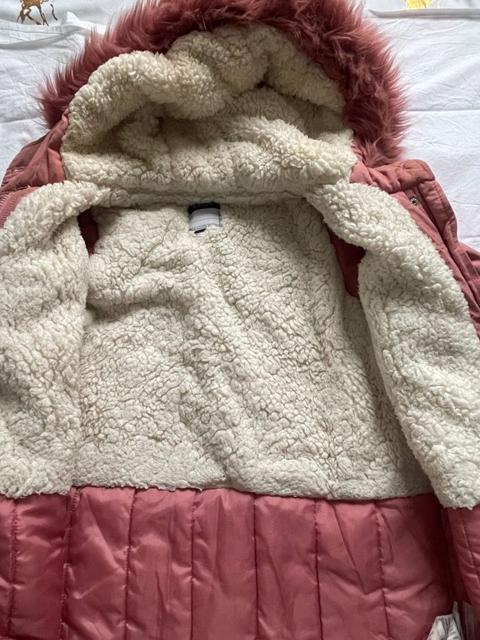 Parka rose avec capuche pour fille taille 12 ans intérieur fourré - photo numéro 4