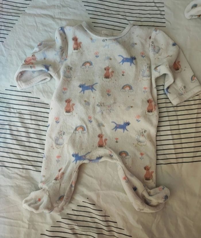 Pyjamas 1 mois - photo numéro 5