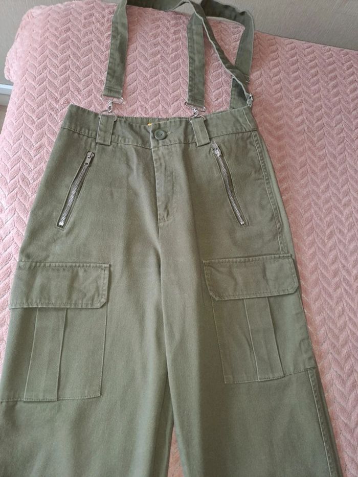Pantalon femme 36 vert chinois baggy à bretelles neuf jamais porté Jennyfer - photo numéro 2