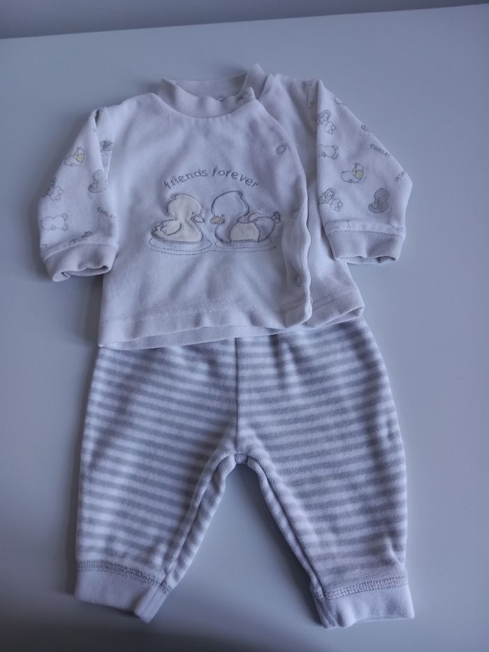 Pyjama taille 56 C&A