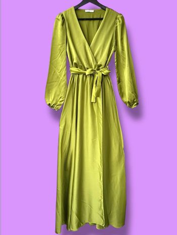 Robe de soirée satinée verte