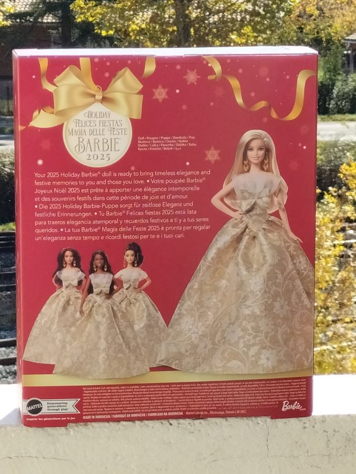 Poupée barbie blonde joyeux Noël 2025 - photo numéro 3