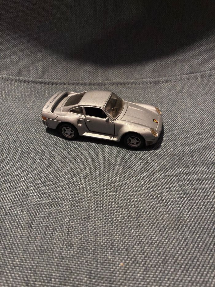 🚗 Porsche miniature – idéale pour les petits fans d’autos !