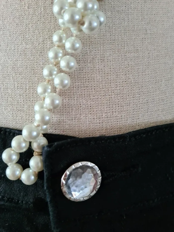 Mini jupe noire bouton bijou Clandjones Taille 40 - photo numéro 4
