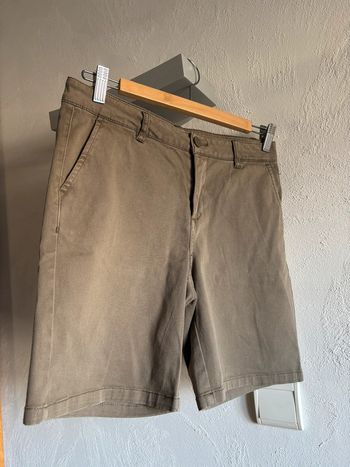 Short kaki Best Mountain