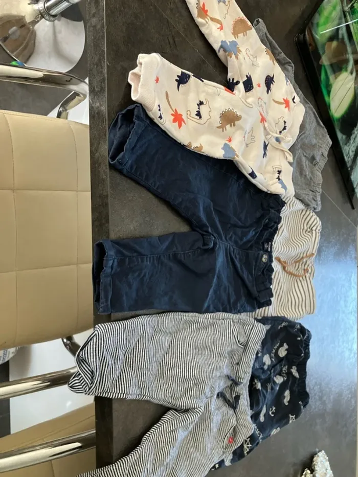 Lot pantalon 12 mois - photo numéro 2