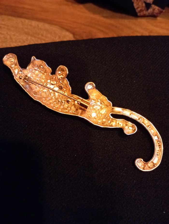 Idée cadeau 🎁 : broche panthère - photo numéro 4