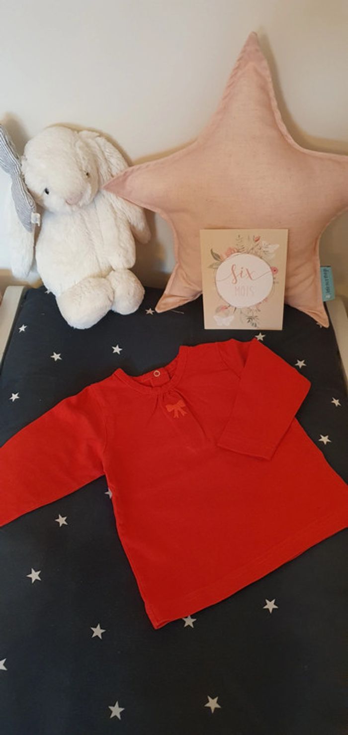 Tee-shirt rouge Z Grain de blé taille 6 mois en très bon état