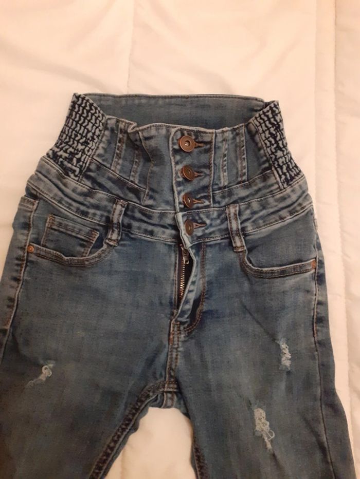 Jeans bleu  taille montante - photo numéro 10