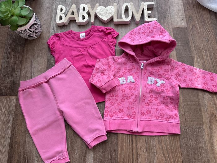 - Ensemble C&A - 6 mois - Très bon état