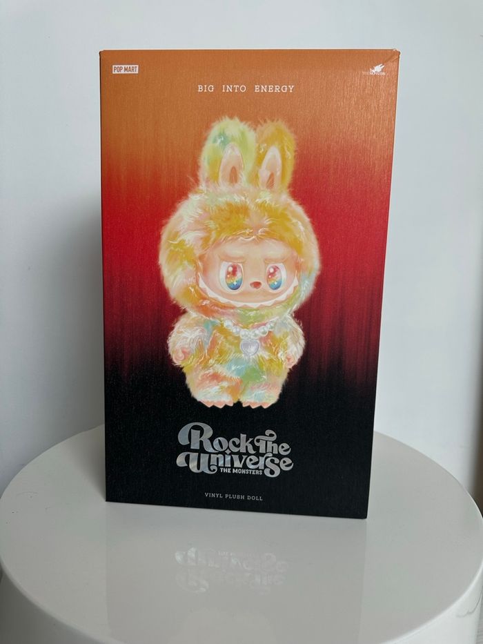Labubu ROCK THE UNIVERSE Energy POP MART AUTHENTIQUE OFFICIEL - photo numéro 2
