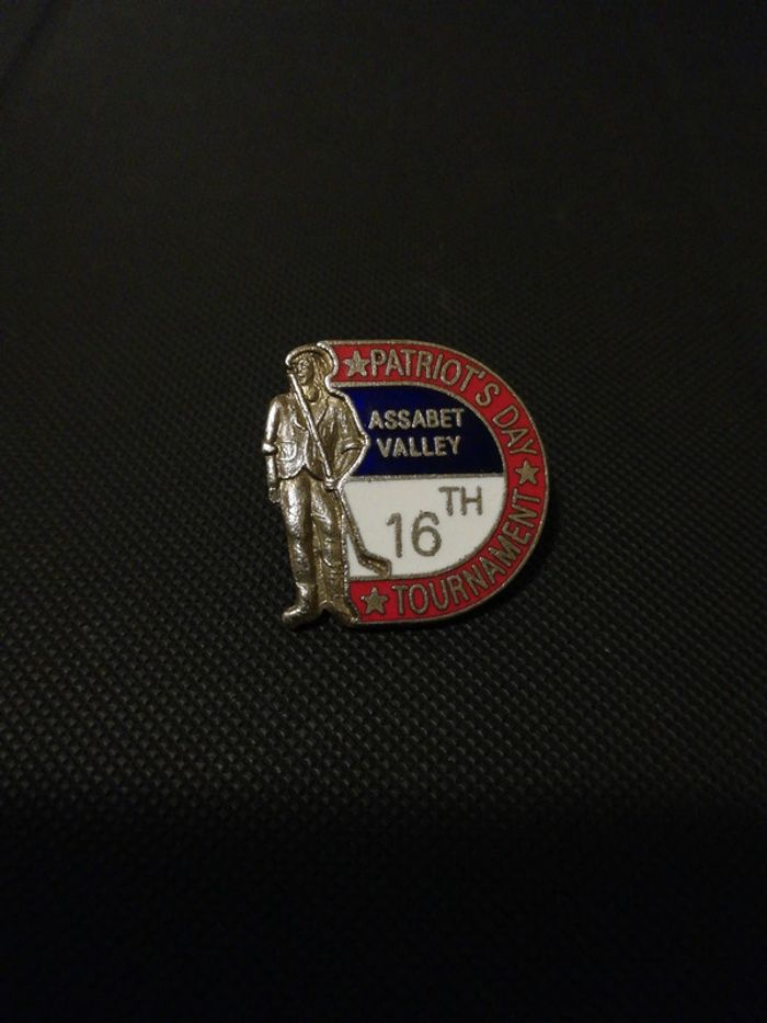 Pin's Hockey Club Assabet valley Patriot USA