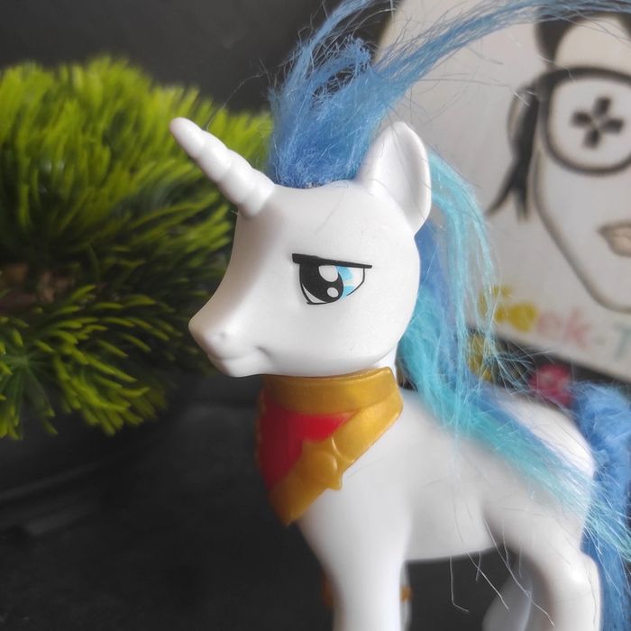 G4 My Little Pony mein kleines pequeno Poney Shining Armor mlp #geektradeponeyg4 - photo numéro 3