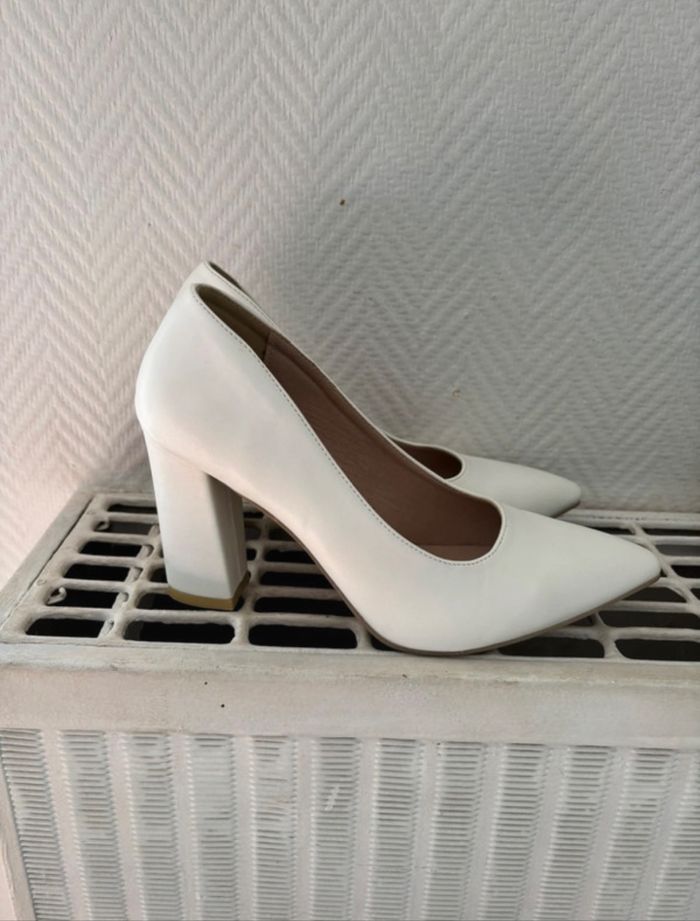 Talon blanc - photo numéro 4