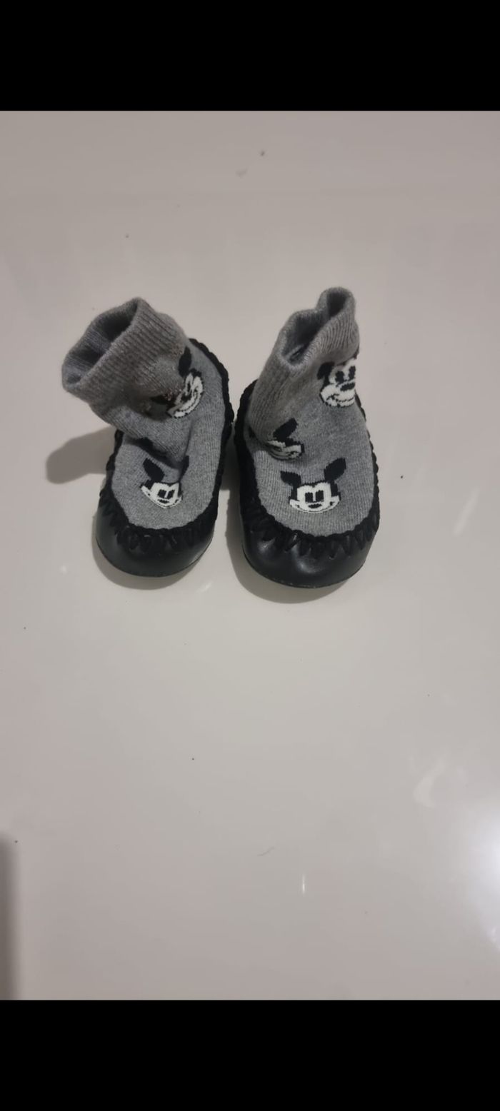Chausson disney mickey taille 19