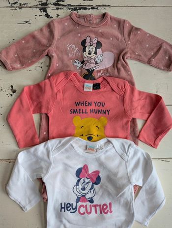 Lot de vêtements Disney Baby taille 3 mois