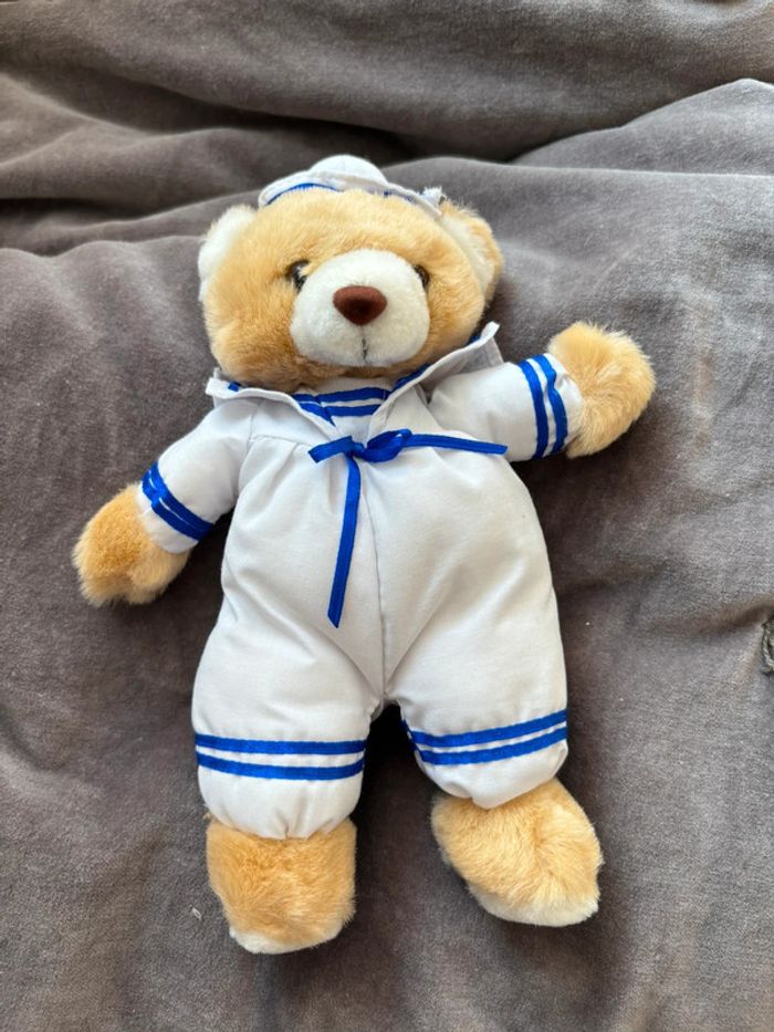 Peluche ours en costume de marin