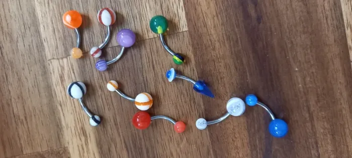Différentes boules et percing - photo numéro 2