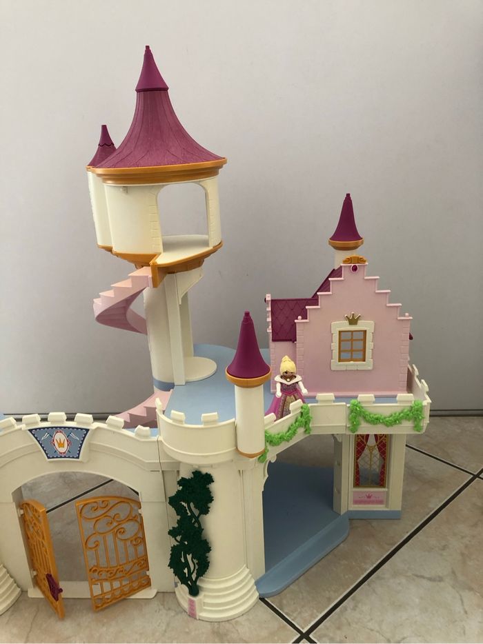 Château princesse  playmobil 6848 - photo numéro 2