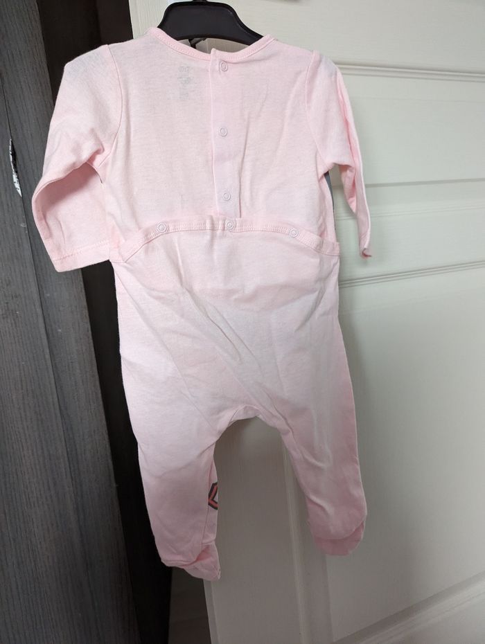 Lot pyjamas 6 mois - photo numéro 3