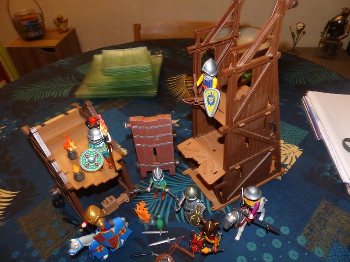 LOT PLAYMOBILS MERCENAIRES ET DECOR ETC - photo numéro 6