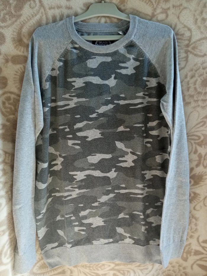 Pull camouflage