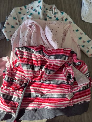 3 vestes - 6 mois
