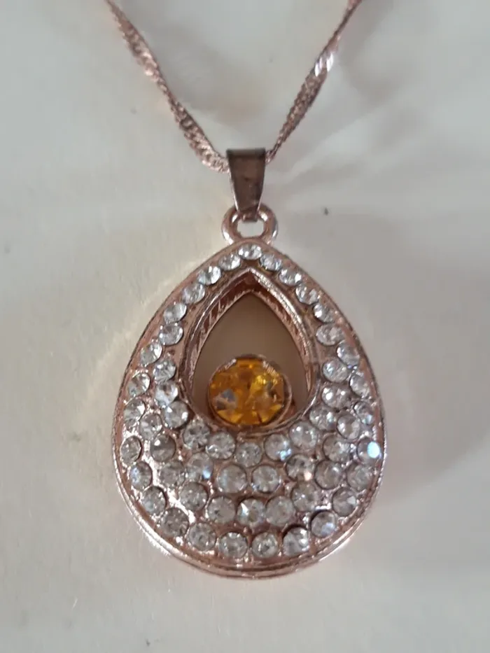 Joli pendentif forme goutte avec strass - photo numéro 3