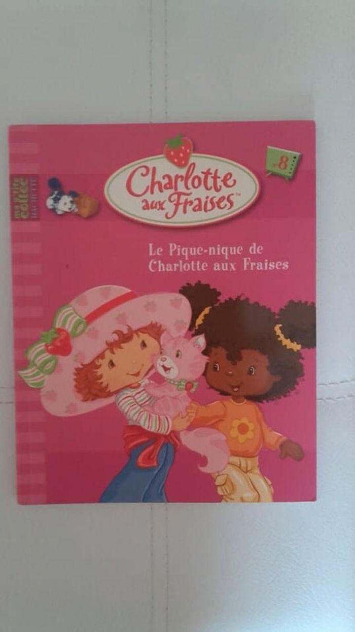Livres Charlotte aux fraises et Mini-loup et sa petite soeur - photo numéro 2