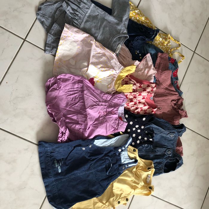 Lot de 13 robes 6 mois