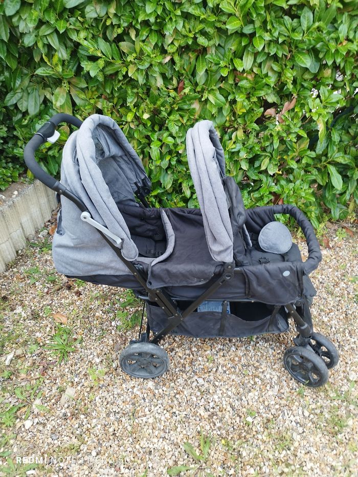 Poussette double vertbaudet
