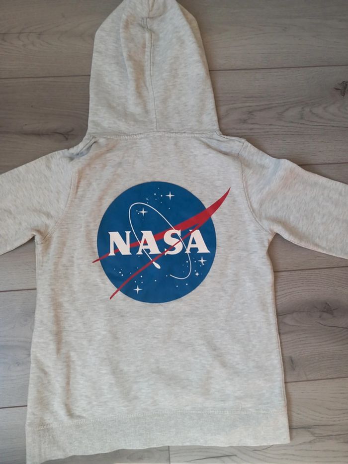 Pull de la nasa - photo numéro 2