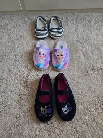 Lot de 3 paires de chaussons taille 30