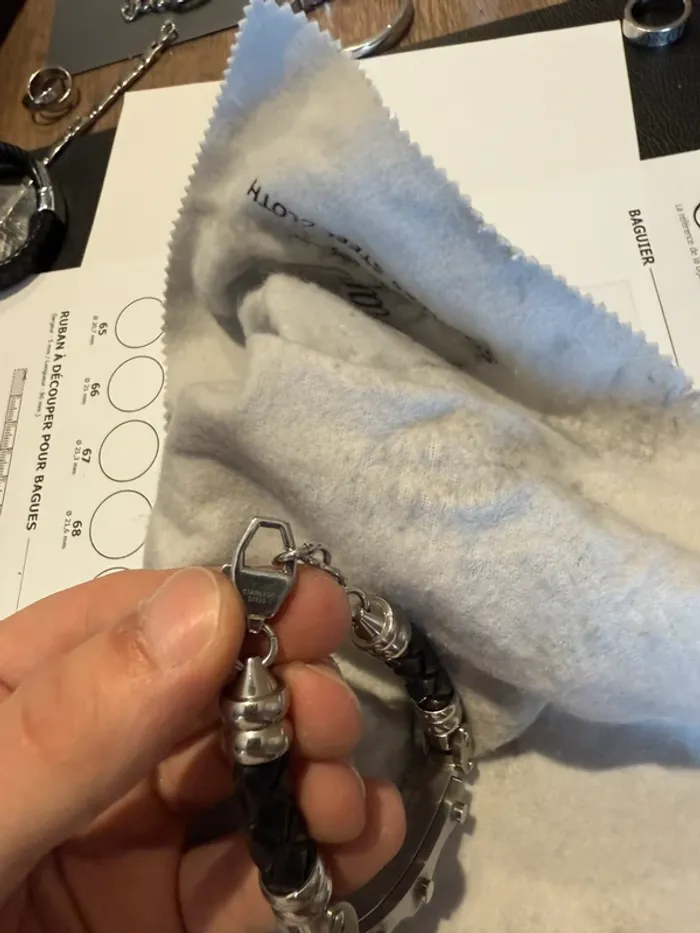 Bracelet cuir acier avec cristaux noir - photo numéro 11