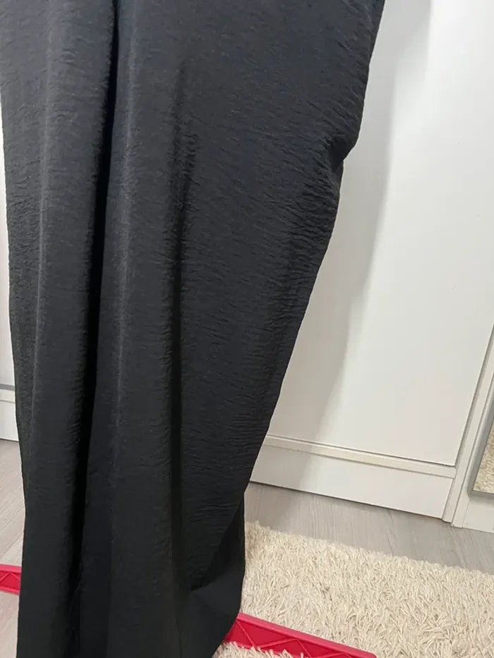 Robe manches courtes fluide noire Zara - photo numéro 3