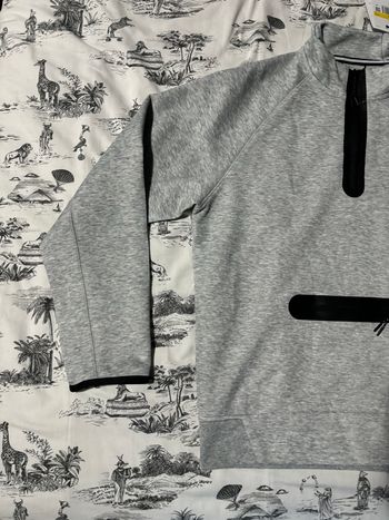 Nike tech gris