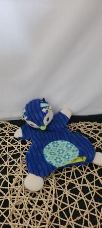Doudou plat Pingouin LES DEGLINGOS bleu le Pingouin