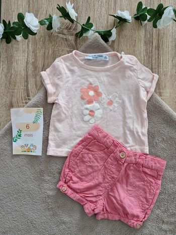 Ensemble T-shirt + short bébé fille 6 mois - Très bon état