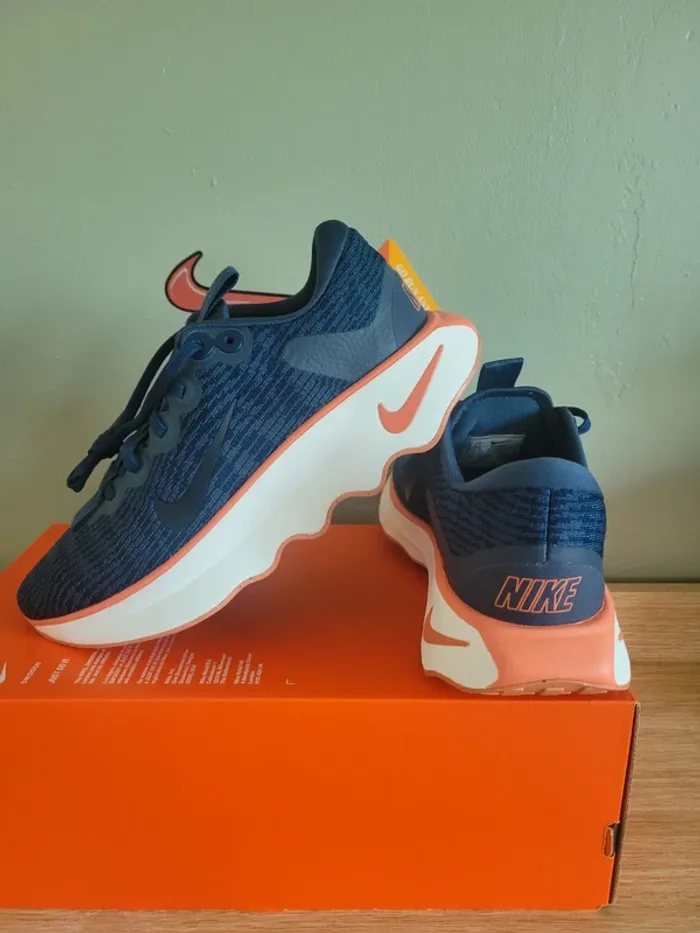 Nike Motiva T39 100% Authentique - photo numéro 2