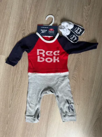 Combinaison rebook + chaussons